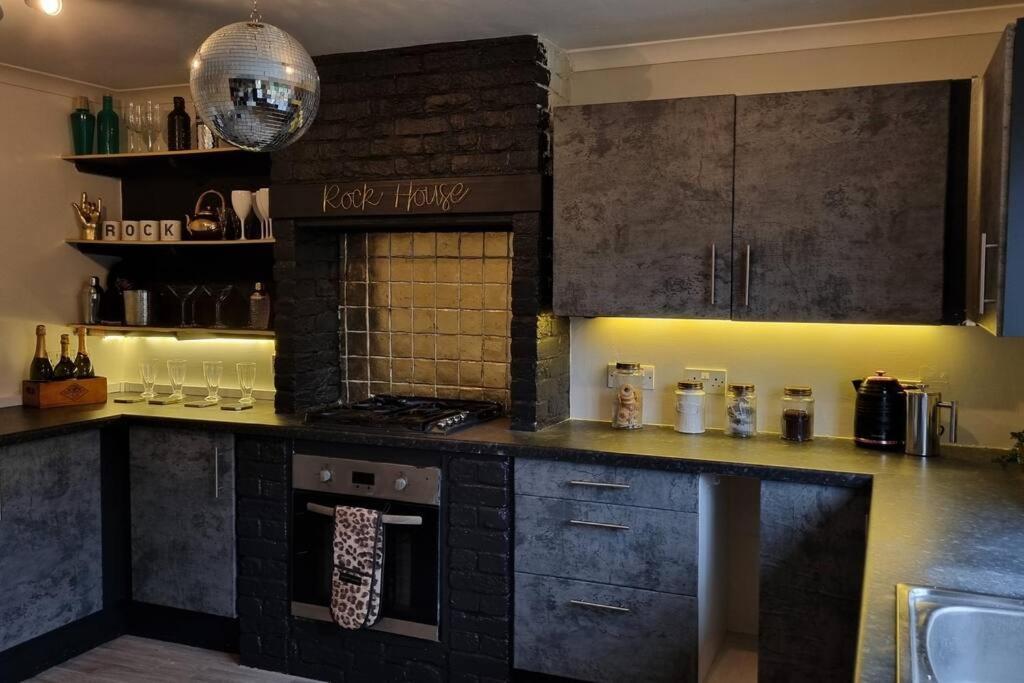 Rock House Deal Kent, Central Eclectic Boho Seaside Villa Екстериор снимка